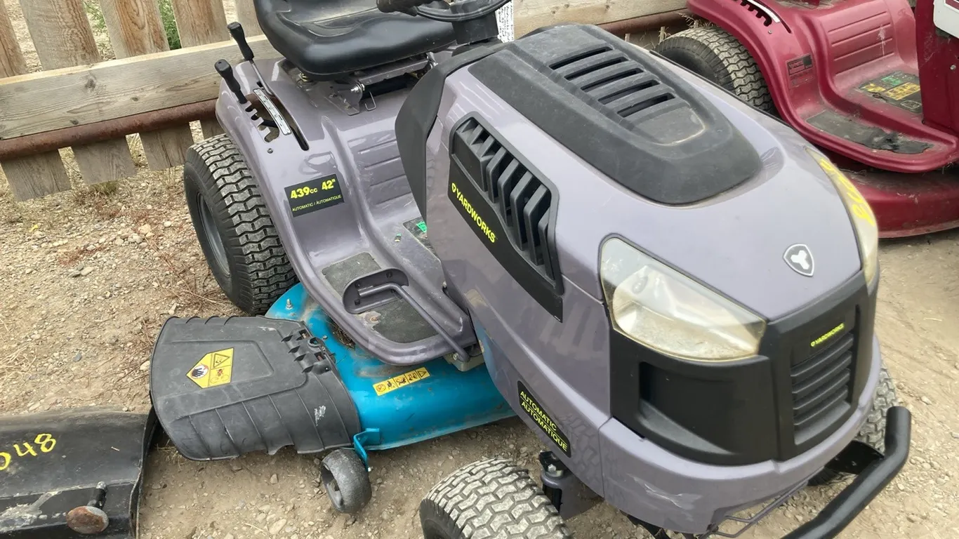 2019 Yardworks Ride On Lawn Mower