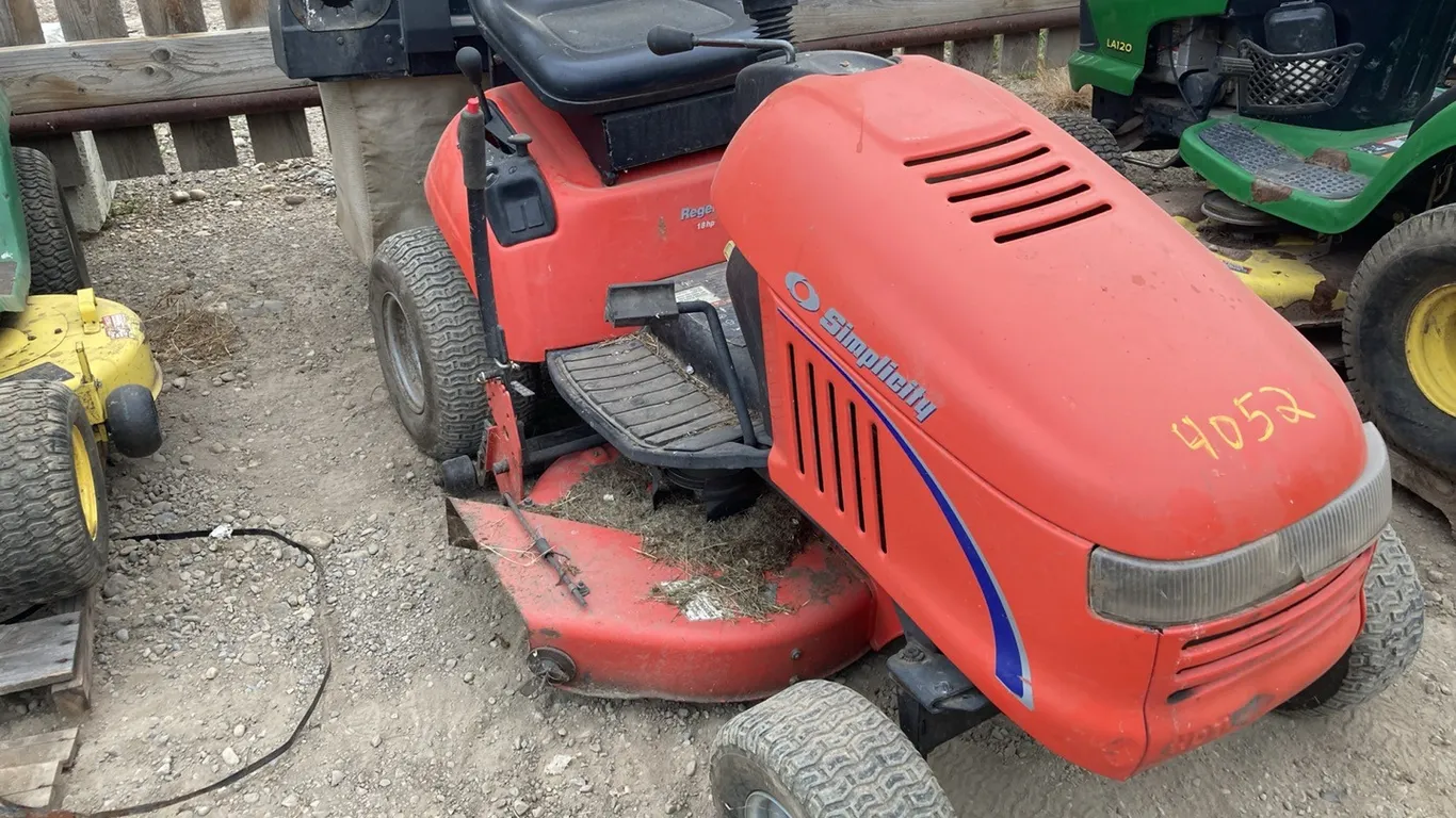 Simplicity Lawn Tractor *Keys*