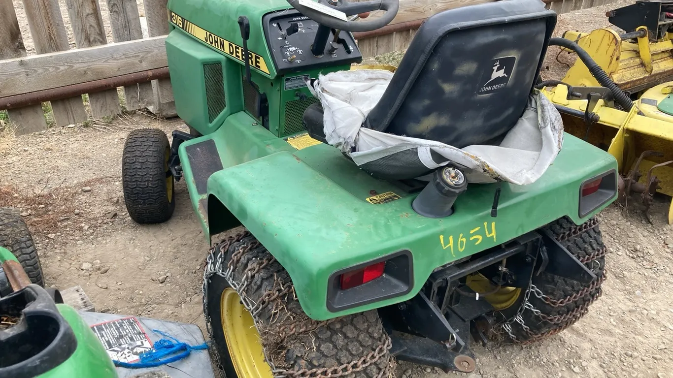 John Deere 316 Lawn Tractor, s/n: M00316X288405 **D-22**