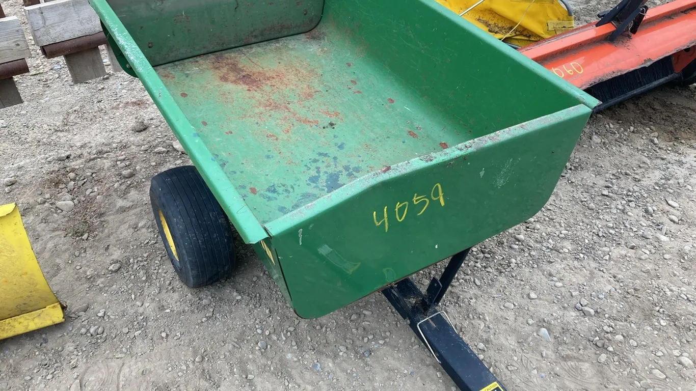 John Deere 10 Garden Wagon