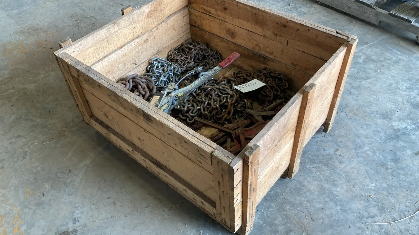 Crate with Chains, Boomers, Come Along