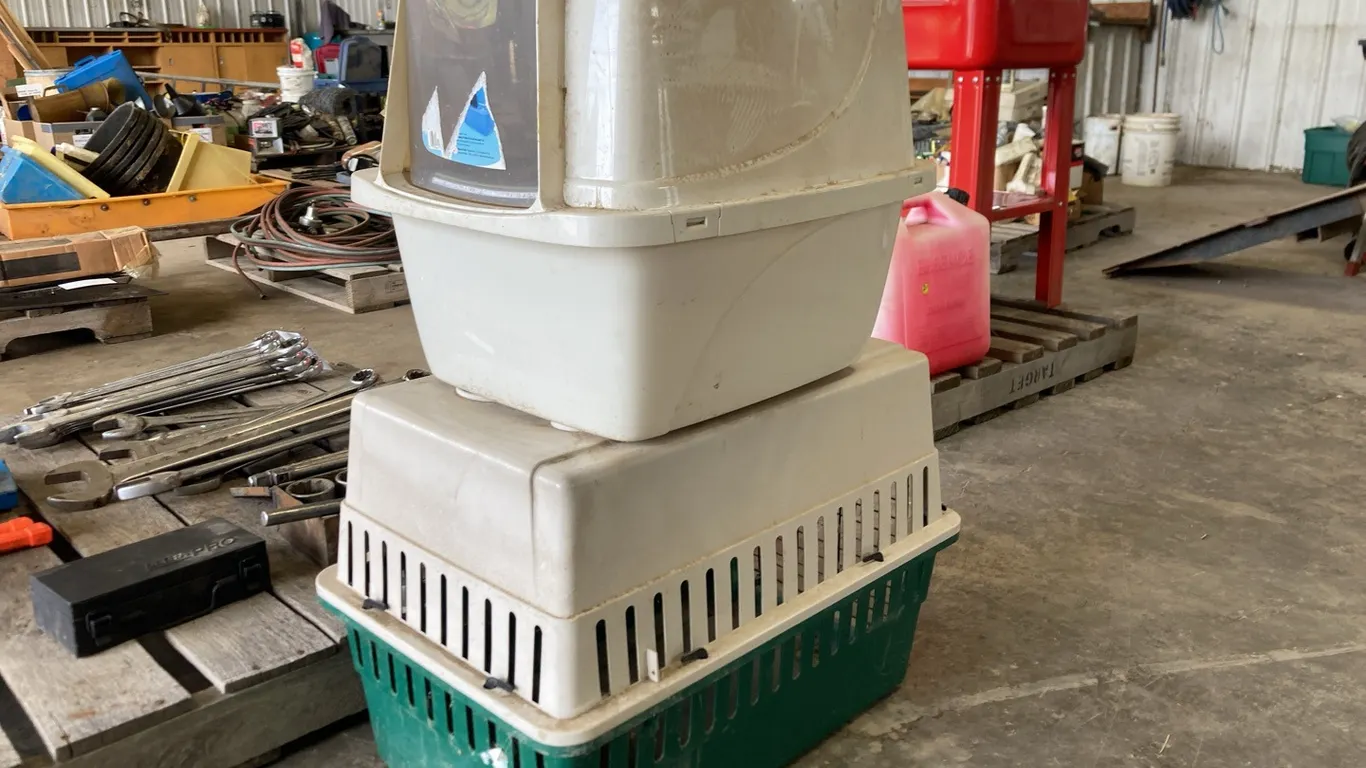 Medium Dog Kennel and Litter Box