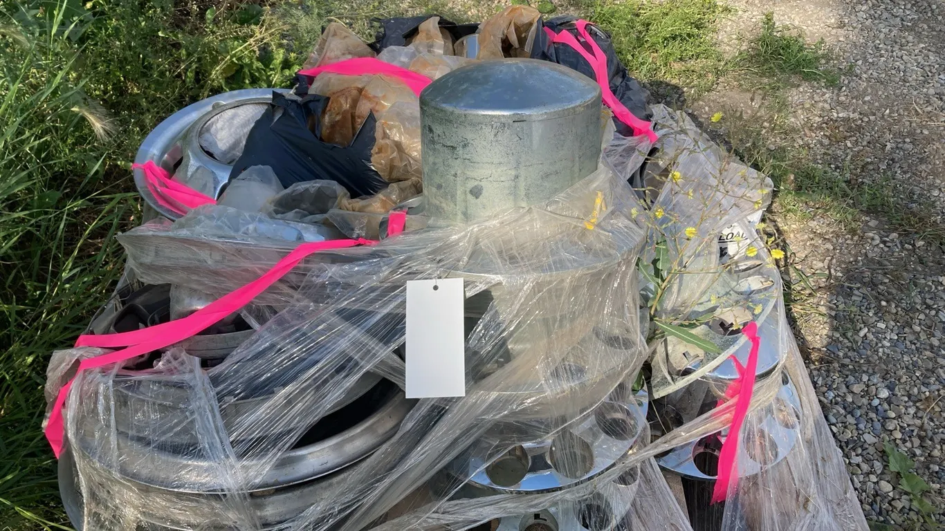 Pallet of Various Hubcaps