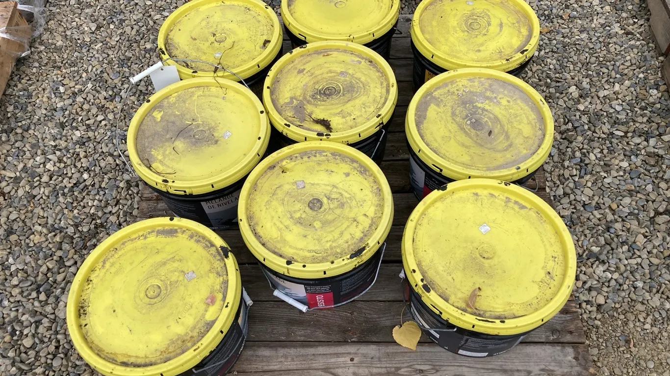 (9) Pails of Resisto Levelling Patch