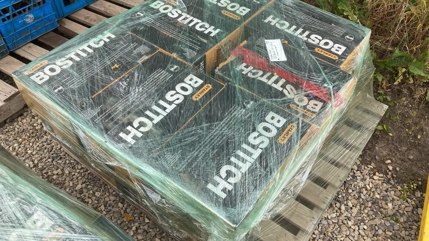 (14) Boxes 3 1/4" Coil Framing Nails