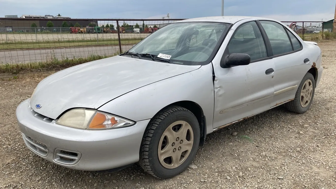 2000 Chevy Cavalier Car, VIN: 3G1JF5243YS232556