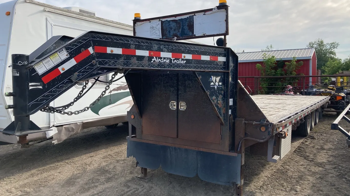 2004 PJ 5th Wheel 26' Trailer VIN: 4P56N262341061269