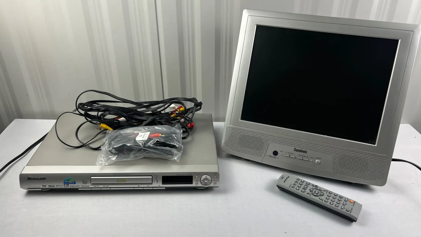 LCD TV with DVD Player