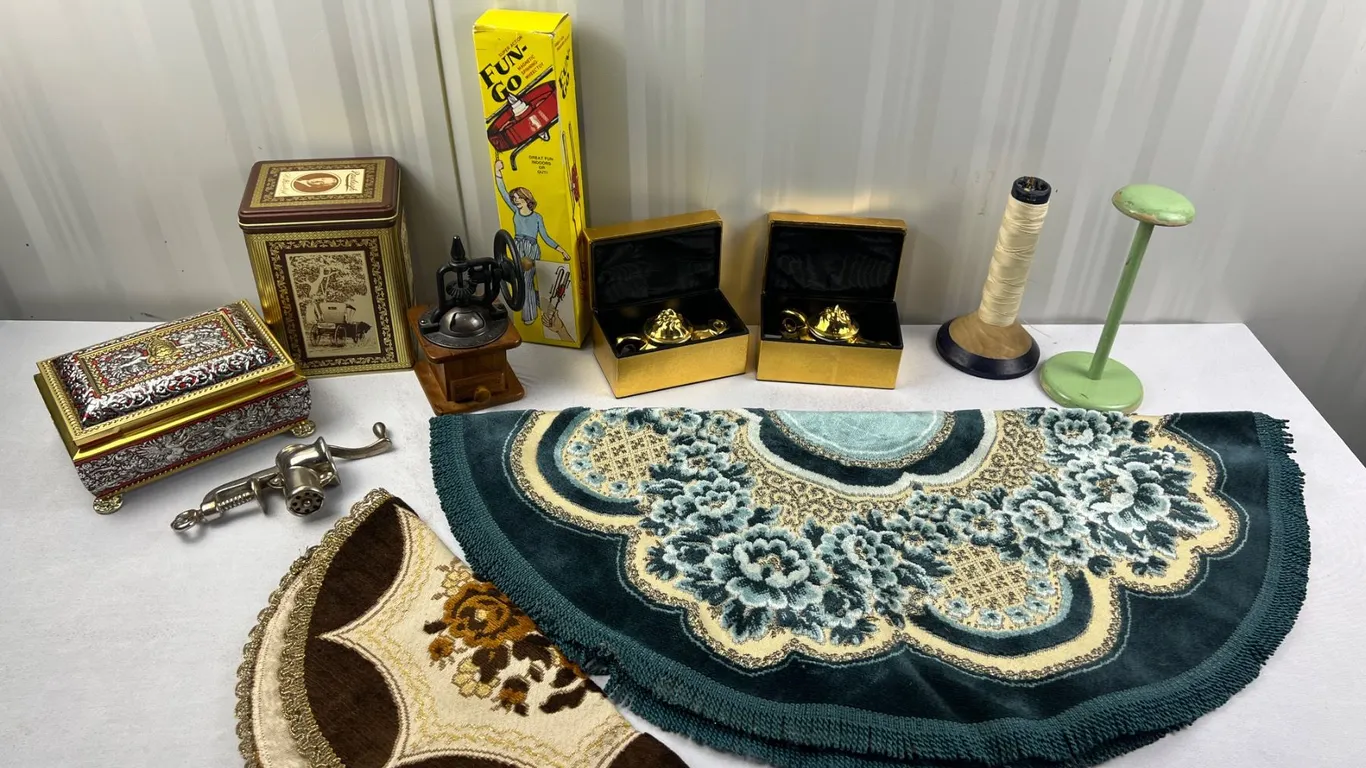 Vintage Collectibles