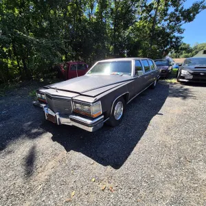 1986 Cadillac Fleetwood Brougham Limo