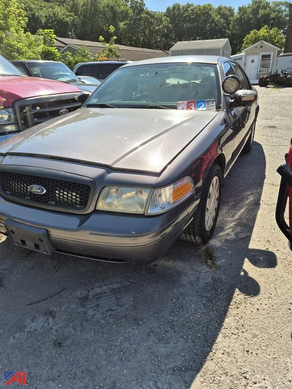 2009 Ford Crown Victoria 4DSD/Police Interceptor