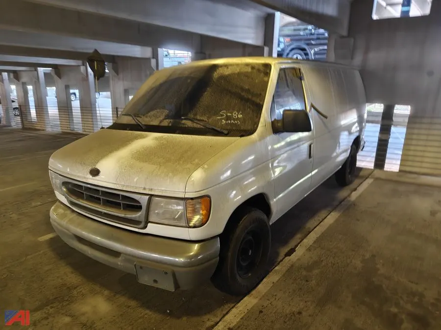 2000 Ford E-150 Cargo Van