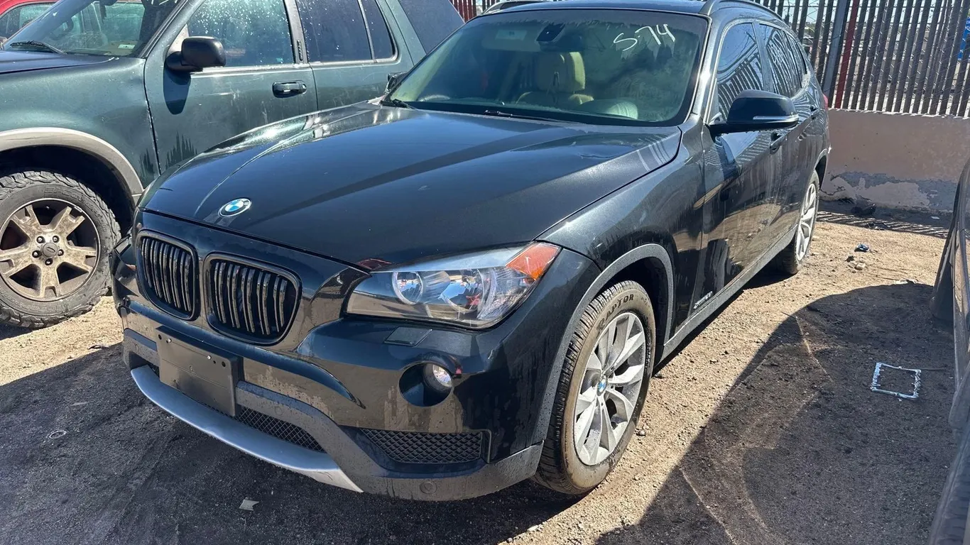 2013 BMW X1 UP WBAVL1C51DVR90446