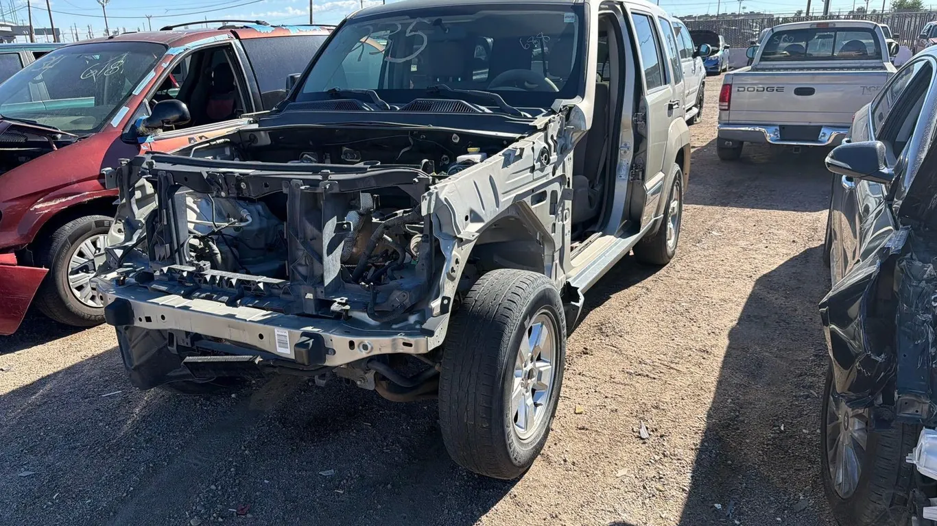 JUNK 2010 JEEP LIBERTY UP 1J4PN2GK8AW135688