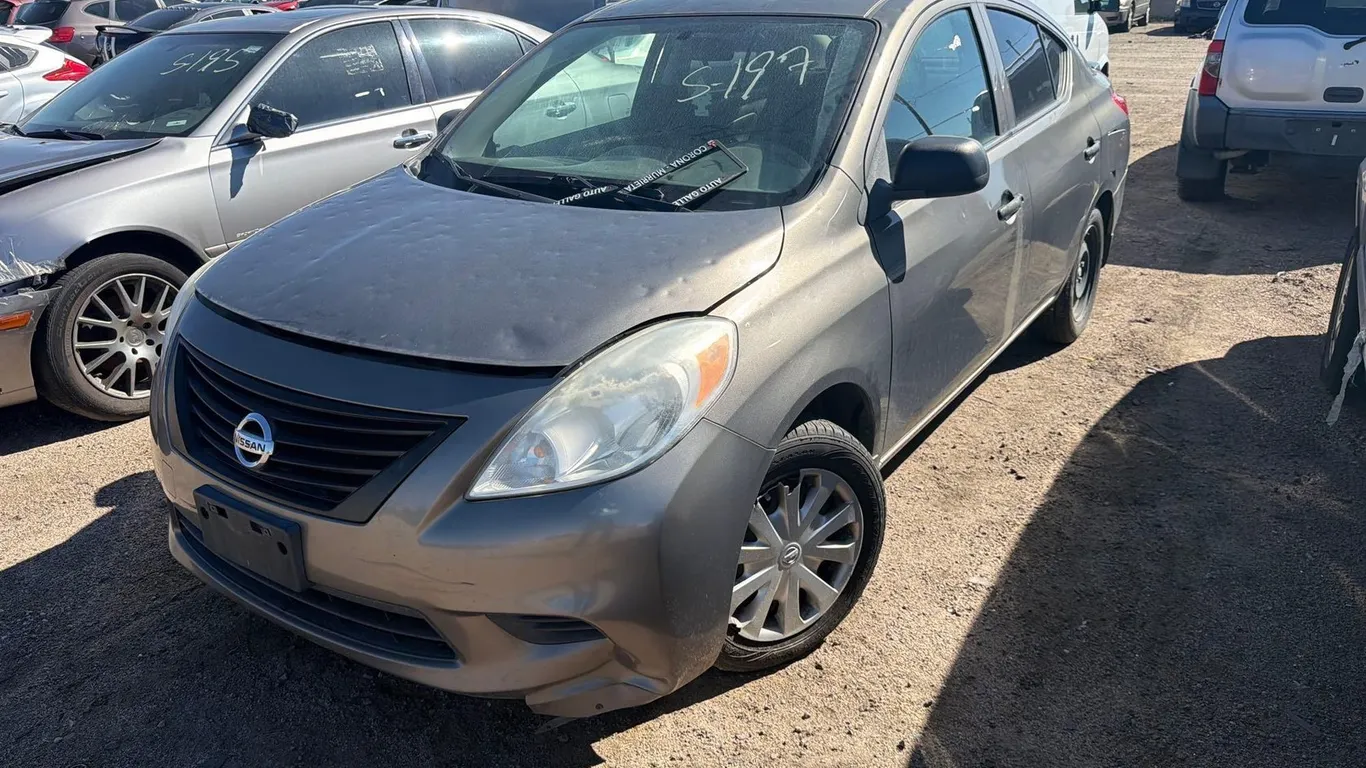 2014 NISS VERSA 4D 3N1CN7APXEL806640