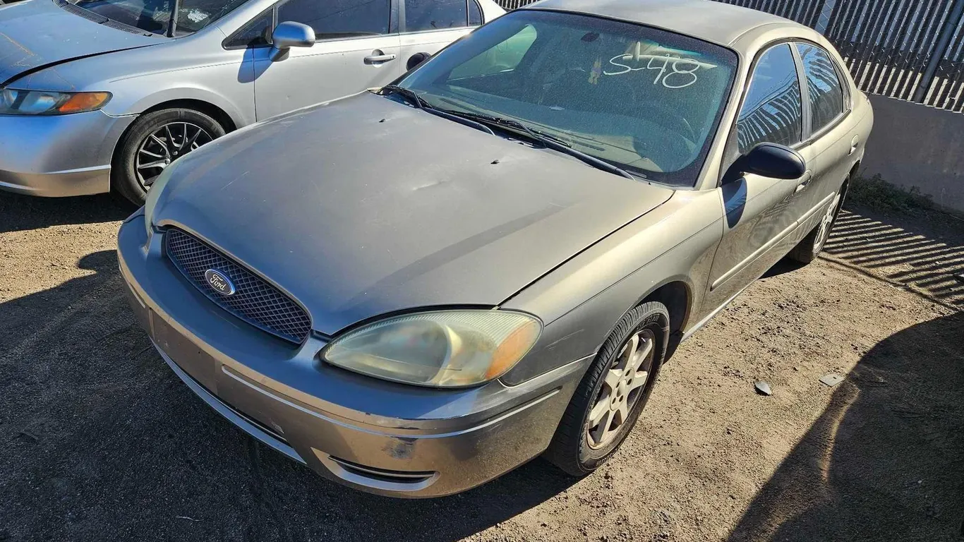 2005 FORD TAURUS 4D 1FAFP53255A119072