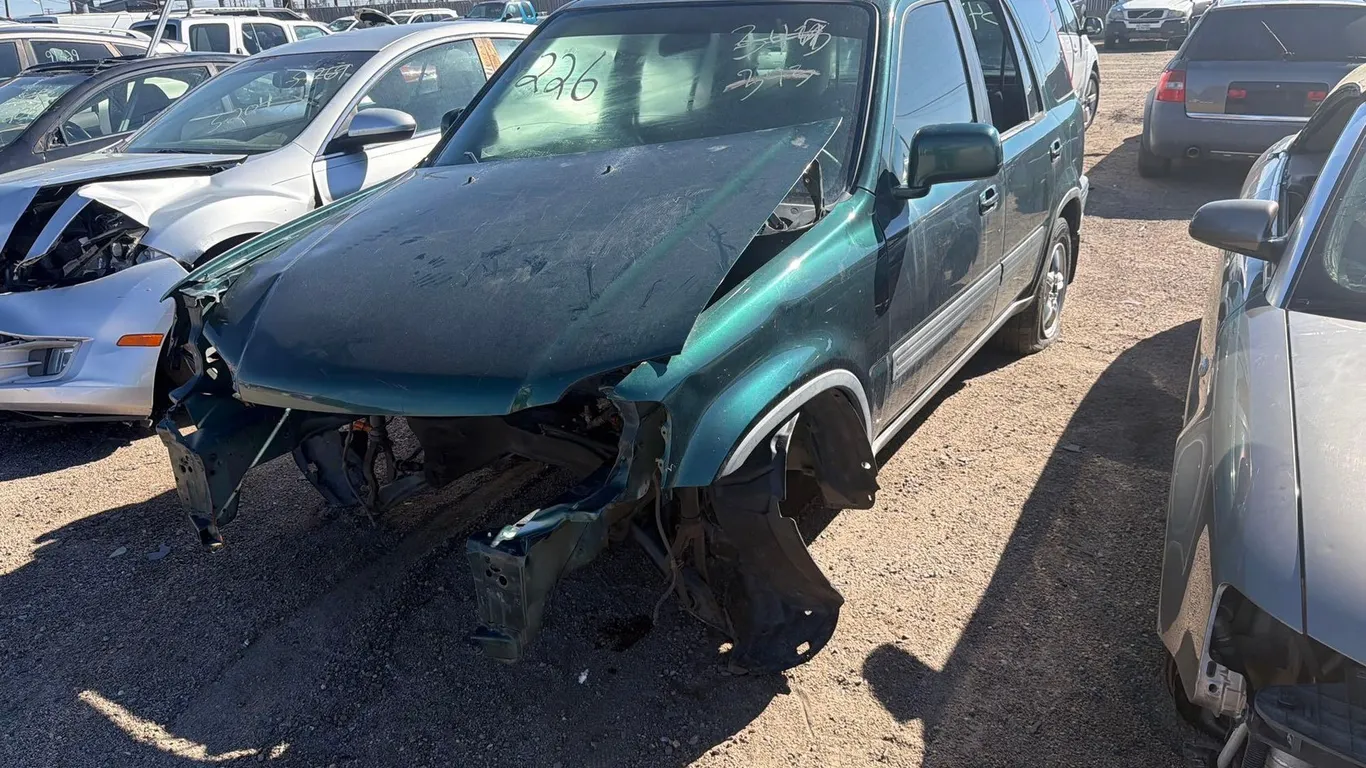 JUNK 2001 HOND CRV UP JHLRD186X1S017343