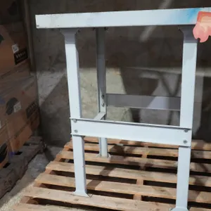 Metal Shop Stand
