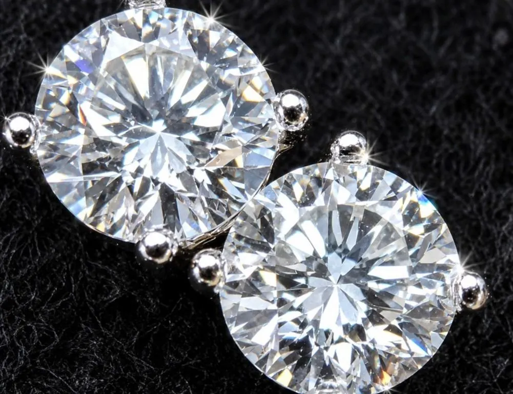10K(0.4G), LAB DIAMOND (0.55CT)EARRING, SUGGESTED RETAIL VALUE $800