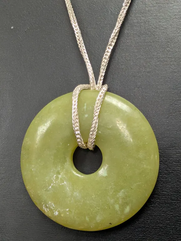 SILVER(APP 15G), JADEITE NECKLACE 16-22", SUGGESTED RETAIL VALUE $240