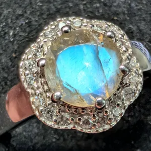 SILVER(4.4G), LABRADORITE (1CT) RING, SUGGESTED RETAIL VALUE $300