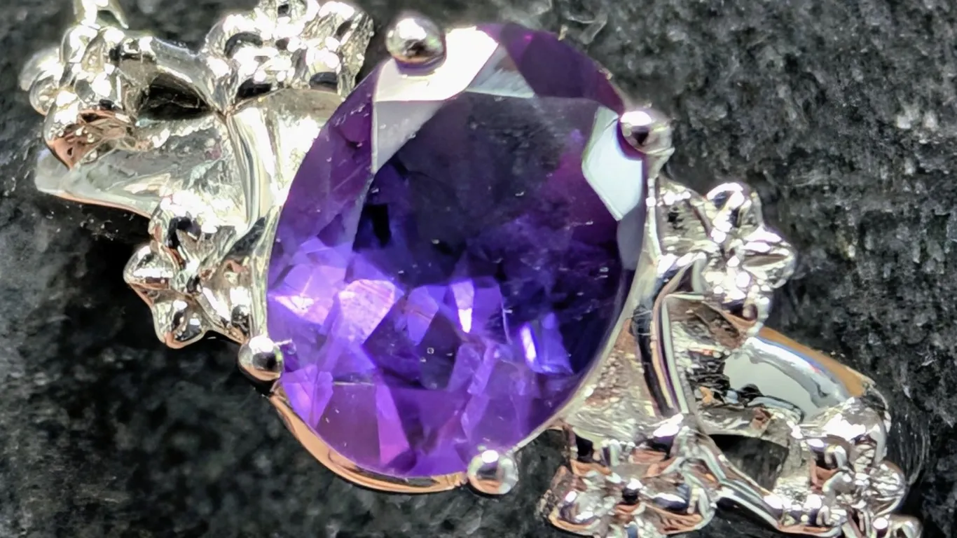 SILVER(3.48G), AMETHYST (1.5CT)RING, SIZE, SUGGESTED RETAIL VALUE $240