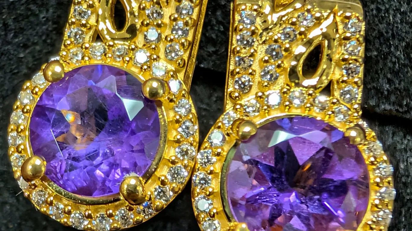 SILVER(4.58G), AMETHYST (3CT) EARRING, SUGGESTED RETAIL VALUE $320