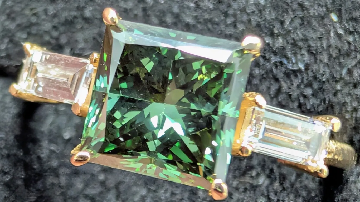 10K(1.4G), BLUE LAB DIAMOND (1.2+0.1CT)RING, SIZE 5.75, APPRAISED INSURANCE VALUE $2550