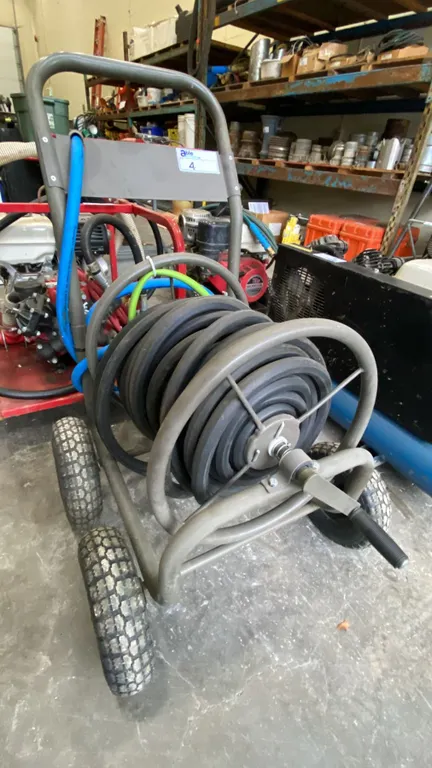 HEAVY DUTY HOSE REEL CART WITH HOSE