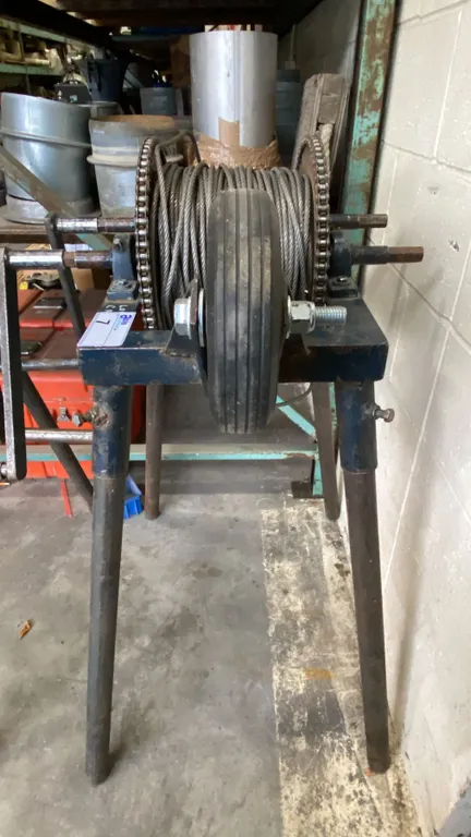 HEAVY DUTY MECHANICAL CABLE WINCH ON STAND WITH SPOOL OF BRAIDED CABLE