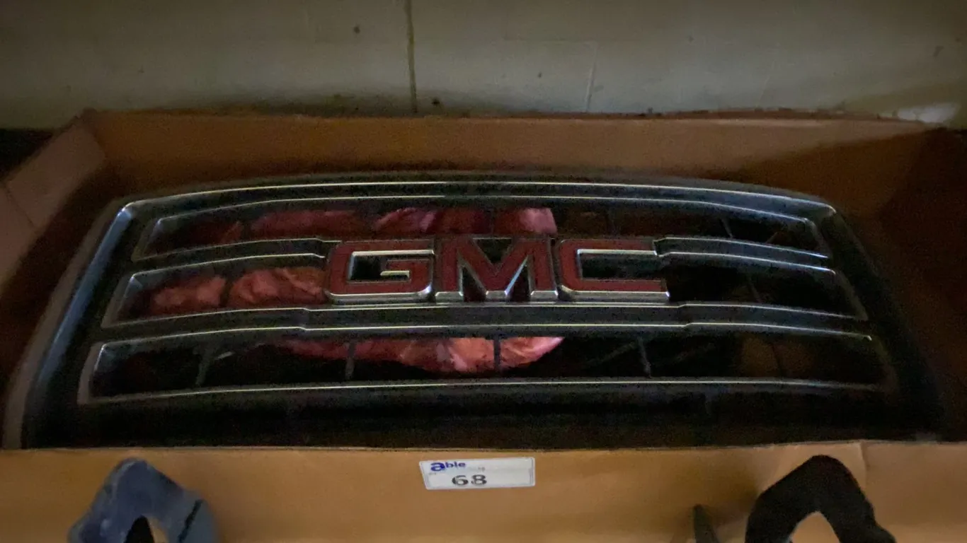 2015 GMC TRUCK FRONT GRILL