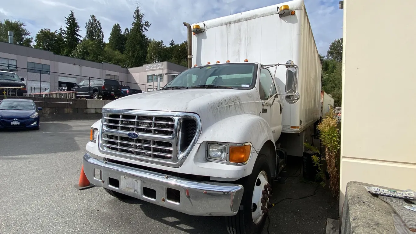 2003 FORD F-650 SUPERDUTY WET OUT TRUCK FOR RELINING, 2DR CUBE VAN, WHITE, VIN 3FDNF65Y53MB00310,