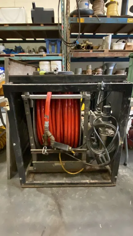 CUES LARGE HEAVY DUTY INDUSTRIAL HOSE CUTTING REEL