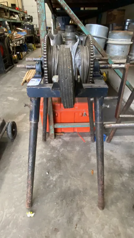 HEAVY DUTY MECHANICAL CABLE WINCH ON STAND WITH SPOOL OF BRAIDED CABLE