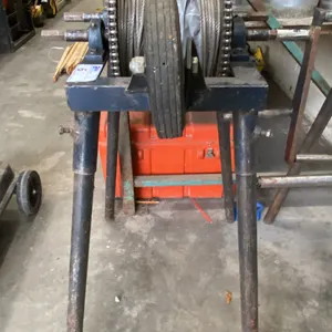HEAVY DUTY MECHANICAL CABLE WINCH ON STAND WITH SPOOL OF BRAIDED CABLE
