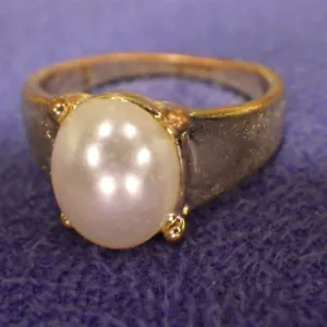 Ring (size 5.5)