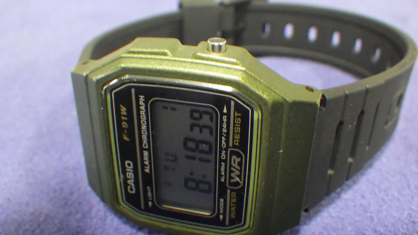 Casio 593 F-91W Watch