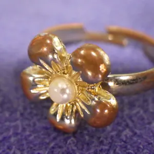 Ring (size 6)