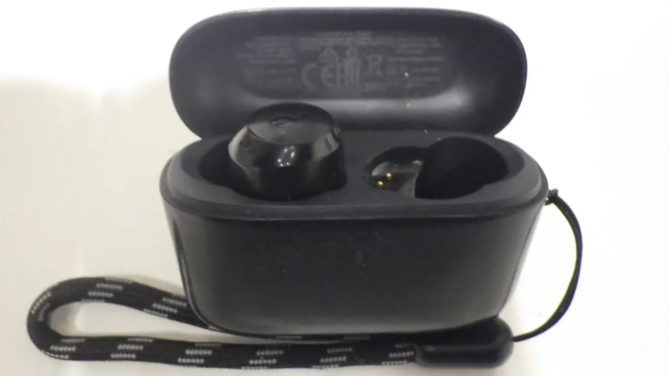 Soundcore A20i Earbuds ***Right Earbud Missing***