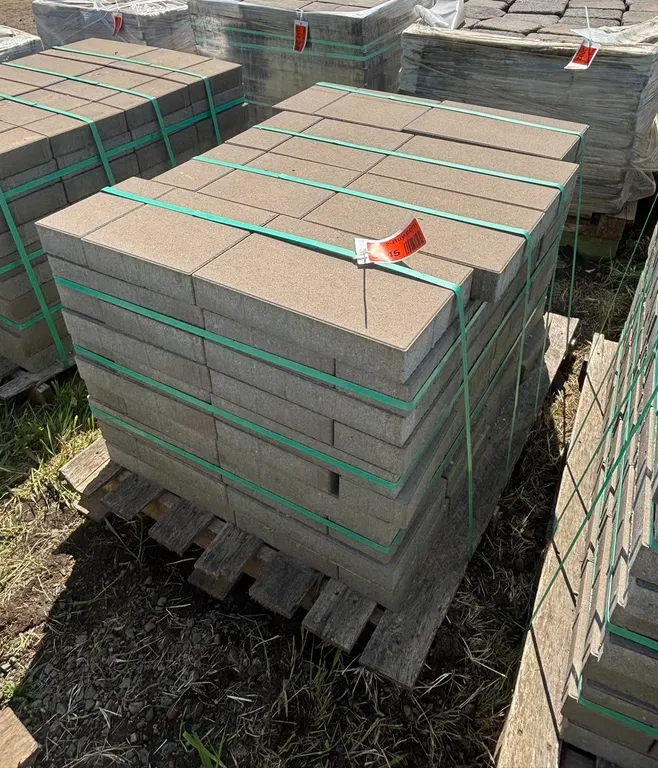 (120) Assorted Sizes Landscape Pavers