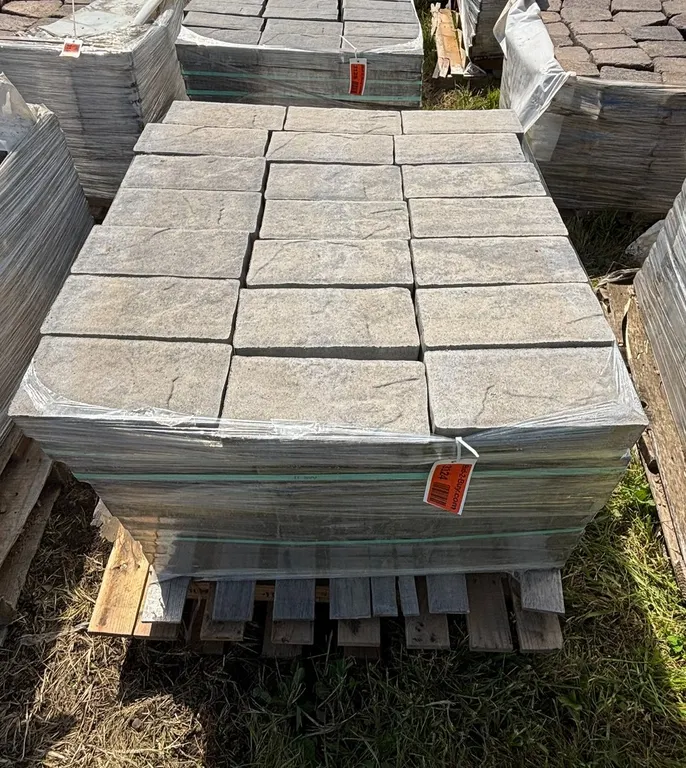 90.23 Sq. Ft. (210-Pieces) Landscape Pavers