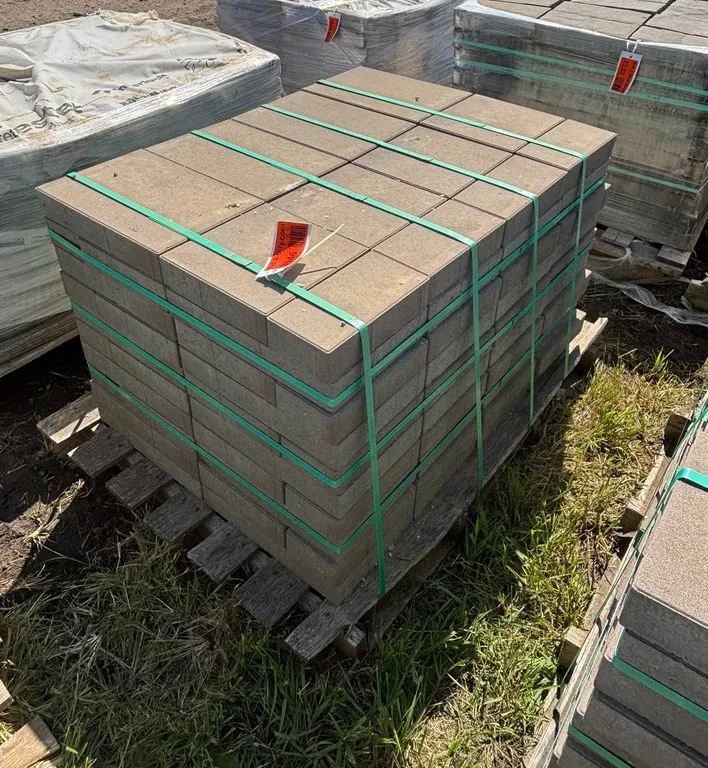 (120) Assorted Sizes Landscape Pavers