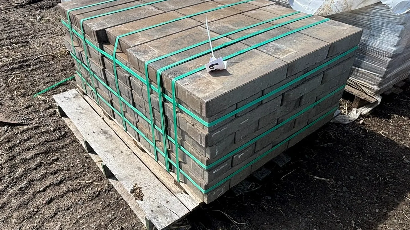 92.22 Sq. Ft. (152-Pieces) Landscape Pavers in 3 Sizes