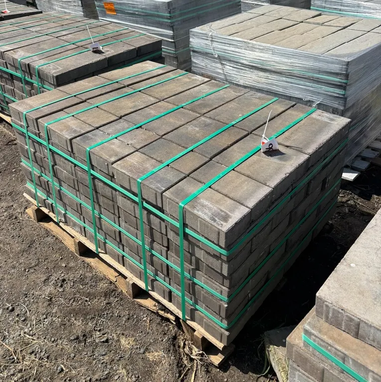 92.22 Sq. Ft. (152-Pieces) Landscape Pavers in 3 Sizes