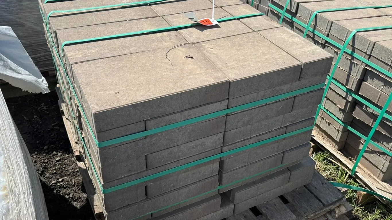 (120) Assorted Sizes Landscape Pavers