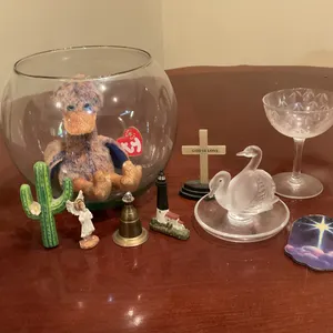 Lalique “Deux Cygnes” Crystal Swans, TY Beanie Baby & Decorative Collectibles