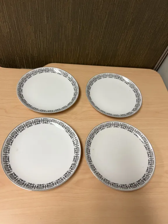 4 Gildhar Ltd. Manila Fine Porcelain China Plates with Black Floral Scroll Rim, 7-Inch Diameter