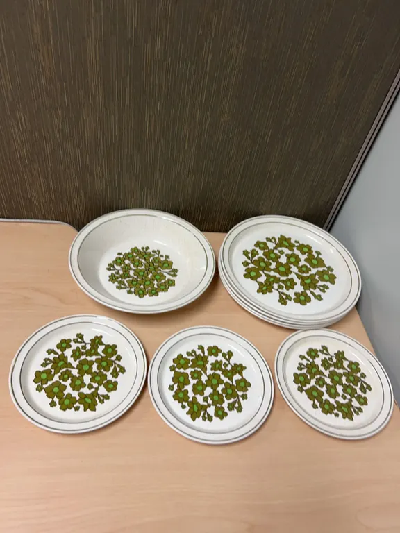 Shamrock Irish Stone Arklow Ireland Dinnerware Set Green Clover Pattern Bowls and Plates 1970s