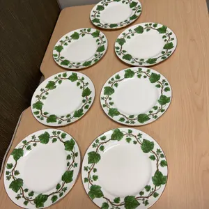 7 Crown Staffordshire Fine Bone China 8-Inch Plates with Green Ivy Vine Pattern, England, Post-1801