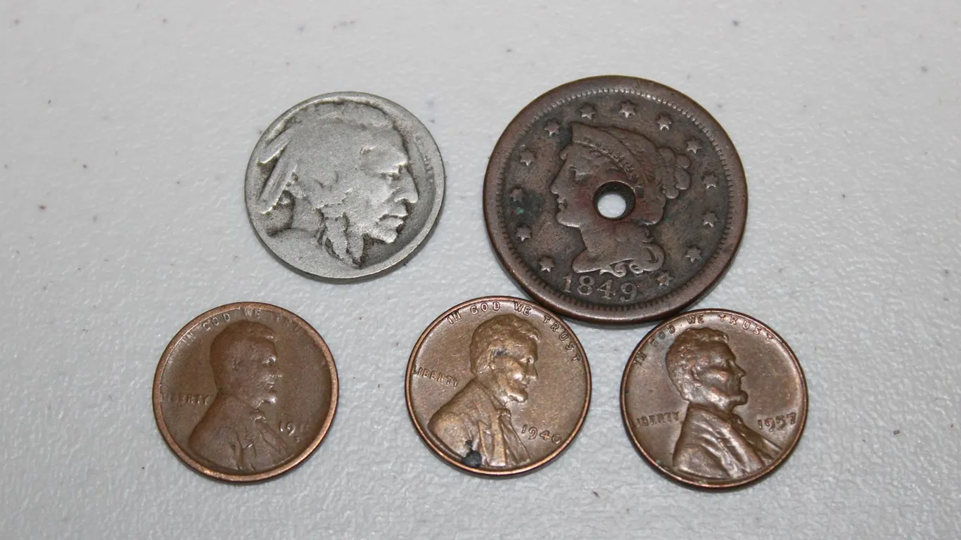 U.S. Coin Lot with 1917, 1936, 1957 Lincoln Wheat Cents, Buffalo Nickel, 1849 Liberty Head Large Cen